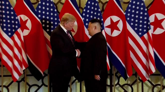 Bữa tối kết th&uacute;c, Tổng thống Mỹ Donald Trump v&agrave; Chủ tịch Triều Ti&ecirc;n Kim Jong-un trở về kh&aacute;ch sạn