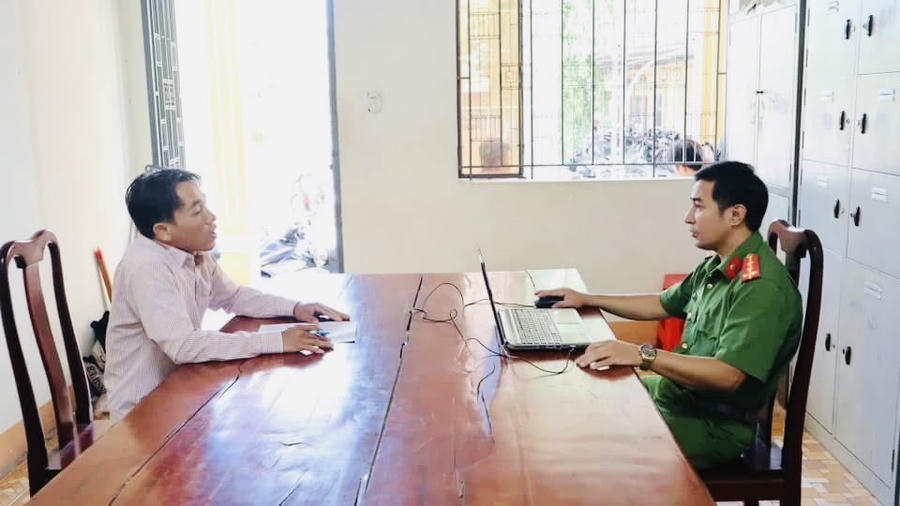 Bùi Văn Hoàng Anh tại cơ quan Công An thành phố Đồng Xoài Tỉnh Bình Phước.