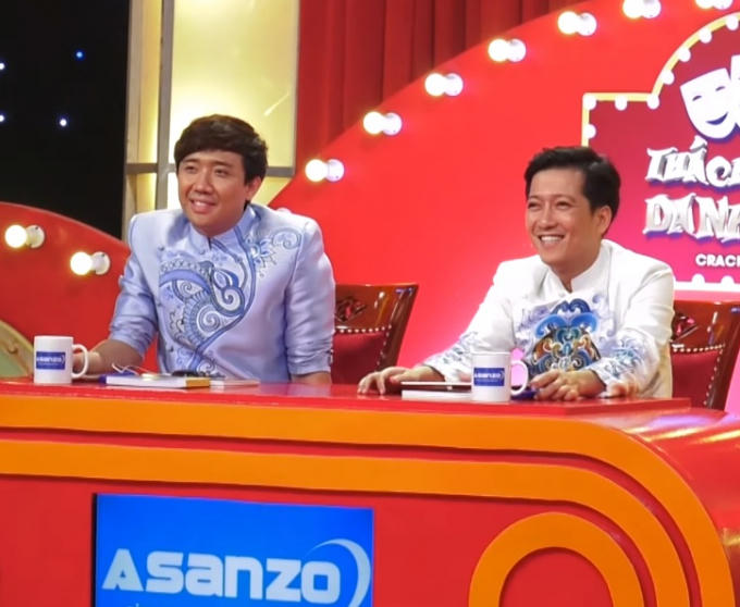 Hai giám khảo bật cười với phần thi hài hước của Kim Hoàng.