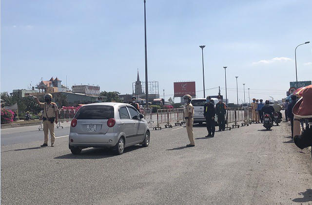 Từ 9/4: Xét nghiệm toàn bộ khách đến TPHCM chống dịch COVID-19 - ảnh 2