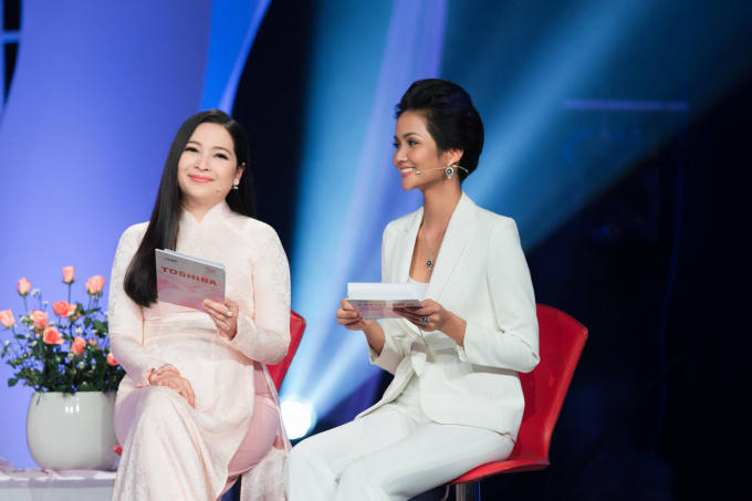 Hoa hậu H'hen Niê lần đầu thử sức làm MC