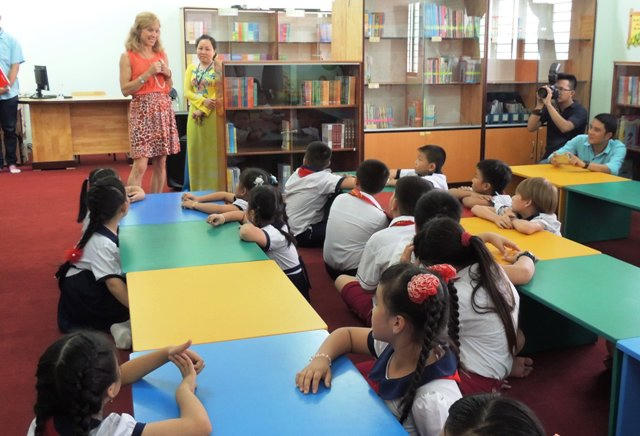 Quy định giáo viên bản ngữ không được đặt tên tiếng Anh cho học sinh của ngành giáo dục TPHCM đang gây nhiều tranh cãi. Ảnh minh họa: Hoài Nam