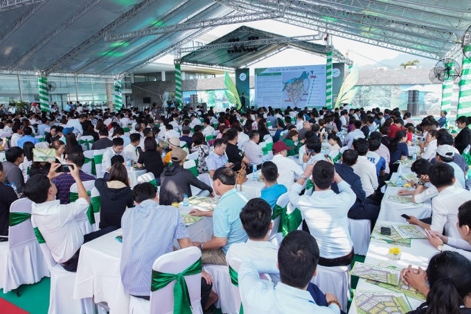: Giới đầu tư đang đổ xô đến thị trường Tây Bắc để khai thác tiềm năng BĐS nơi đây.