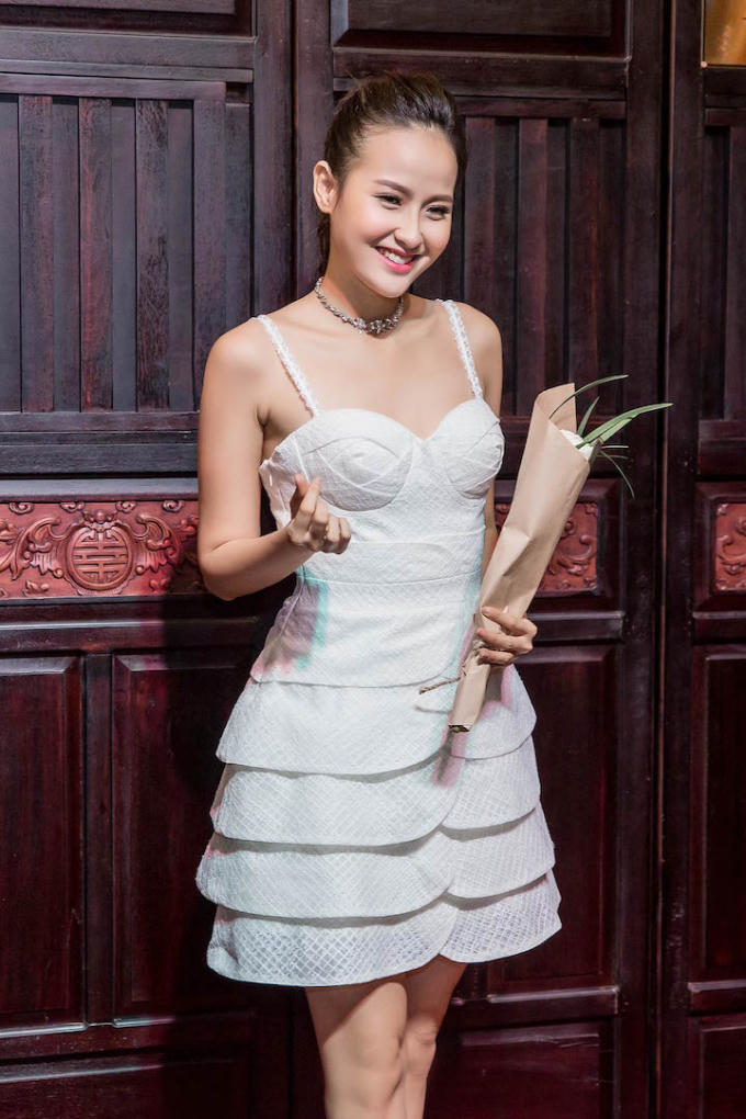 Hoa khôi du lịch Khánh Ngân.