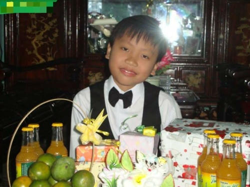 Hồ Đắc Thanh Chương là người làng An Truyền (Phú An, Phú Vang), hiện sống cùng ba mẹ ở Hương Thủy.