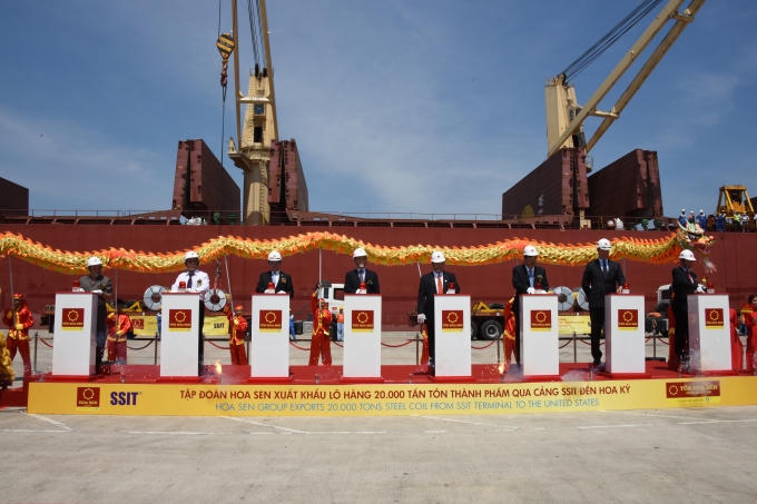 Tập đoàn Hoa sen xuất khẩu lô hàng 20 ngàn tấn tôn thành phẩm sang Mỹ.
