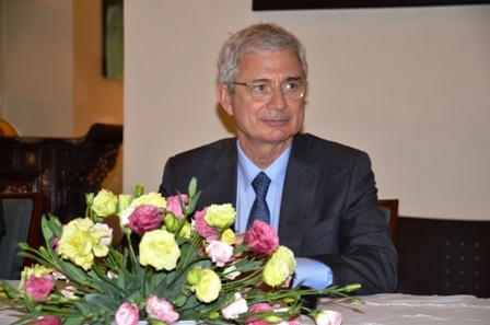 Chủ tịch Quốc hội Pháp cho rằng giữa 2 quốc gia có nhiều điểm tương đồng về phương hướng, đường lối, quan điểm về các lĩnh vực chính trị, kinh tế, xã hội.