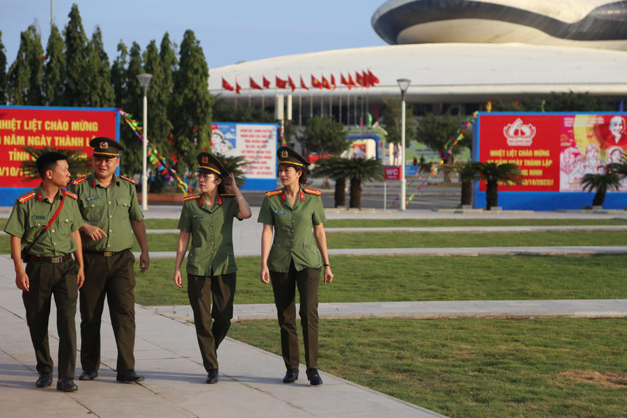 Các lực lượng tuần tra kiểm soát an ninh xung quanh địa điểm diễn ra Lễ kỷ niệm. Ảnh Công an tỉnh Quảng Ninh