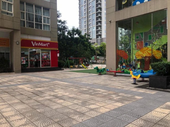 1-1565927844168356380371