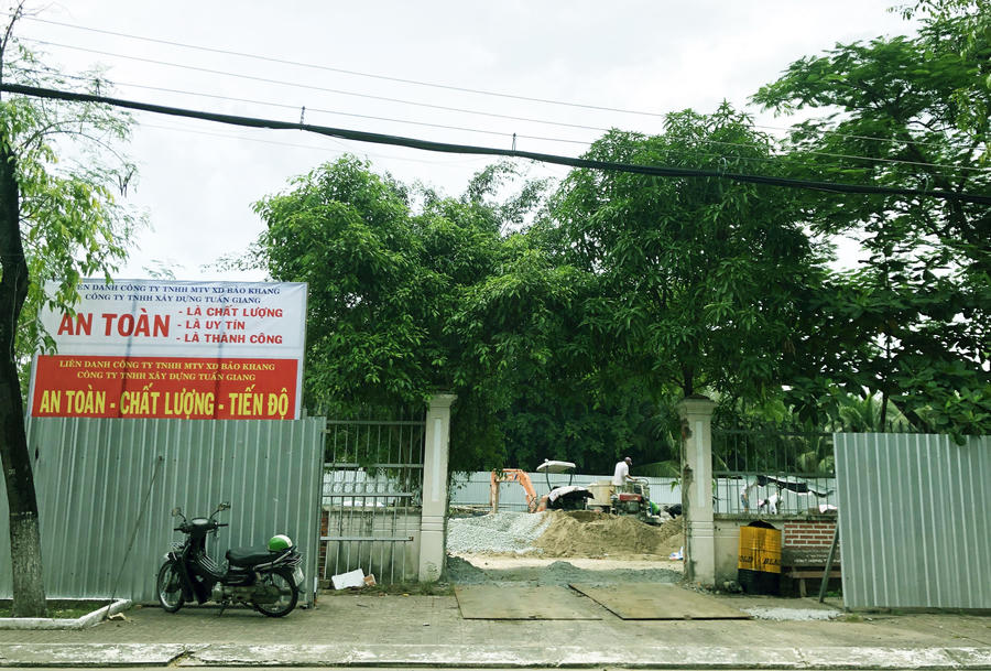 Công trình xây dựng 3 nhà nghỉ nội bộ Tỉnh ủy đang thi công.