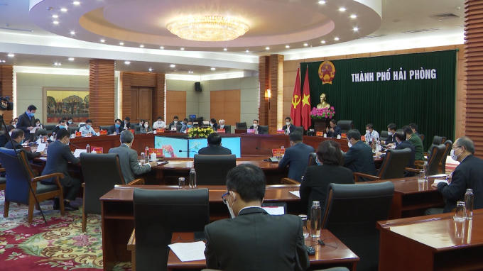 Toan canh hoi nghi