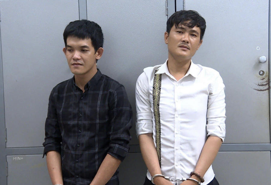 Hai đối tượng bị bắt tạm giam.