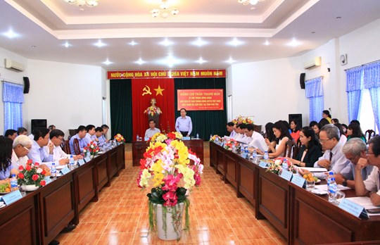 Quang cảnh buổi làm việc.