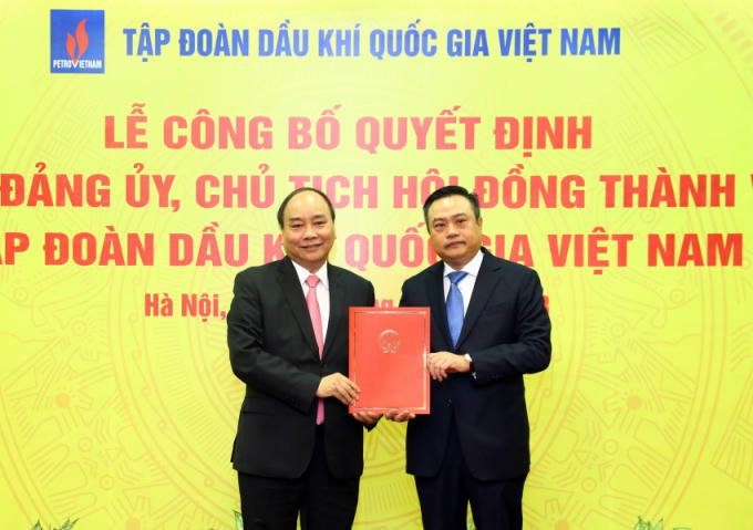 Thủ tướng Chính phủ Nguyễn Xuân Phúc trao Quyết định bổ nhiệm đồng chí Trần Sỹ Thanh, Ủy viên BCH TW Đảng giữ chức vụ Chủ tịch Hội đồng Thành viên Tập đoàn.