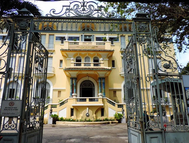 Sau năm 1975, gia đình doanh nhân Hứa Bổn Hòa ra nước ngoài sinh sống. Trong những năm qua, đây là địa chỉ văn hóa trưng bày nhiều hiện vật và tác phẩm nghệ thuật đồng thời là điểm đến thu hút du khách khắp nơi.