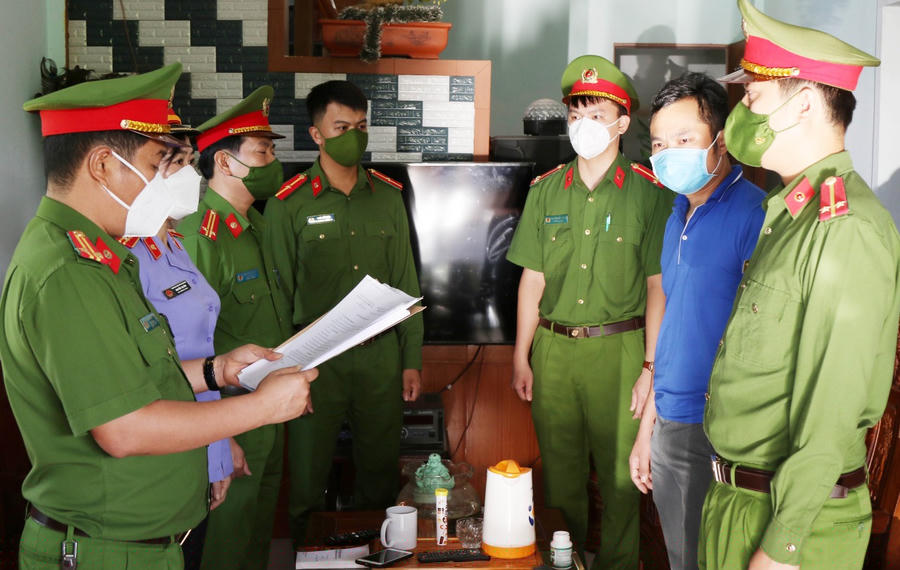 Bắt giám đốc công ty kêu gọi đầu tư tài chính để lừa đảo chiếm đoạt tài sản