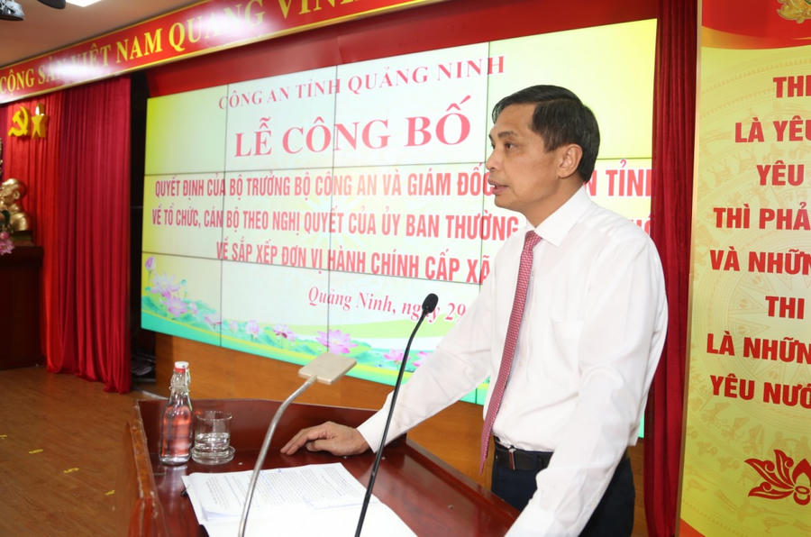 Phó Chủ tịch Thường trực UBND tỉnh Quảng Ninh Vũ Văn Diện phát biểu chỉ đạo tại buổi lễ. Ảnh: Công an Quảng Ninh.