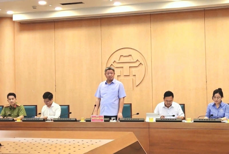 Phó Chủ tịch UBND TP Hà Nội Nguyễn Mạnh Quyền phát biểu tại cuộc họp. (Ảnh: Tùng Nguyễn)