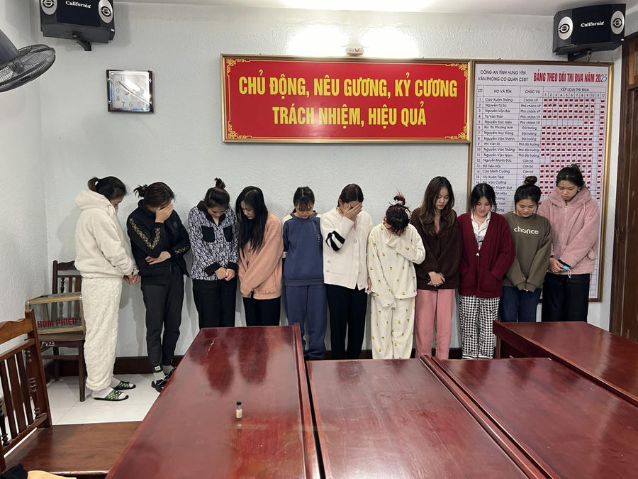 Các đối tượng tại cơ quan điều tra.