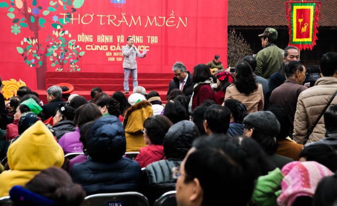 Thơ của các tác giả trẻ cũng lôi cuốn đông đảo người yêu thơ.