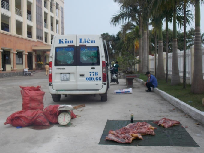 Gần 300 kg thịt heo không rõ nguồn gốc bị phát hiện và bắt giữ.