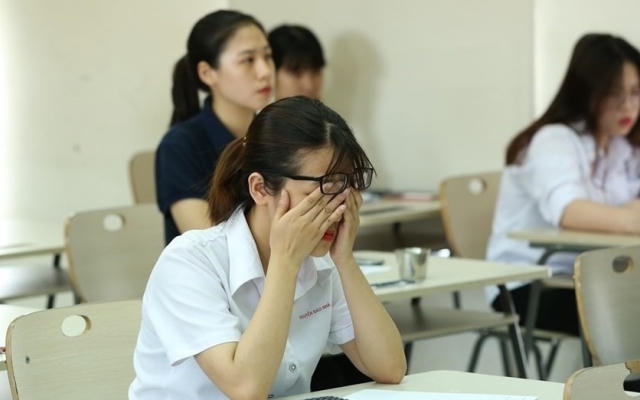 Thêm nhiều trường đại học tăng mạnh học phí