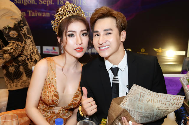 Ho&agrave;ng Y Nhung khoe vẻ đẹp rạng ngời, đầy cuốn h&uacute;t tại 'Hoa hậu doanh nh&acirc;n Việt Nam to&agrave;n Thế giới 2018'