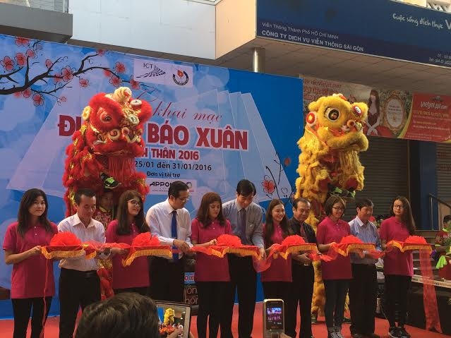 Lễ cắt băng khai mạc Đường Báo Xuân Bính Thân TP Hồ Chí Minh 2016.