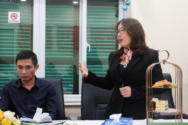 Bộ trưởng Nguyễn Mạnh Hùng cũng ghi nhận những trăn trở của cán bộ, công chức, người lao động Cục Báo chí đối với những vấn đề nổi cộm trong ngành. Ảnh: Trọng Đạt 