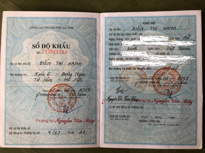 Sổ hộ khẩu của gia đình chị Điền Thị Hạnh.