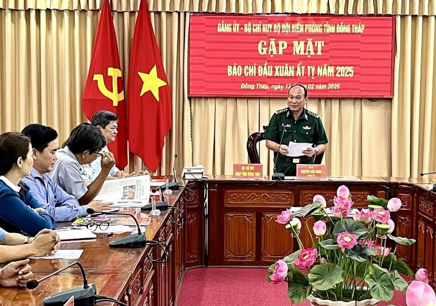 BĐBP Đồng Tháp phối hợp chặt chẽ với các sở, ban, ngành tổ chức tuyên truyền đến Nhân dân tham gia đấu tranh phòng chống tội phạm, tệ nạn xã hội.