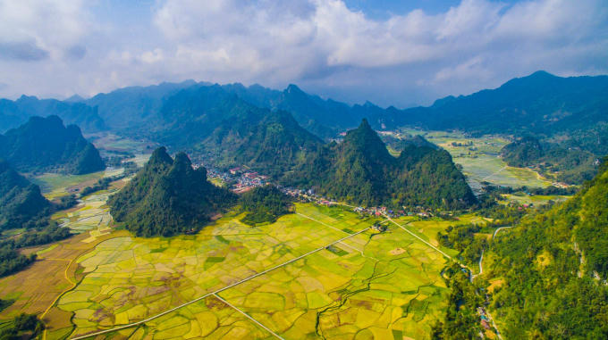 Lễ hội cũng là dịp để Lâm Bình giới thiệu với du khách gần xa về tiềm năng, thế mạnh phát triển kinh tế, văn hoá, du lịch. (Ảnh Minh Phụng)