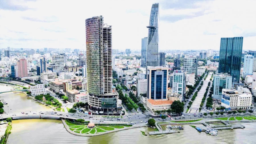 Hơn một thập niên qua, các tỉnh, thành khu vực Đông Nam Bộ đã trở thành điểm hẹn của hàng triệu du khách.