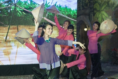 Giám khảo Phi Nhung muốn hát cùng Thái Châu để