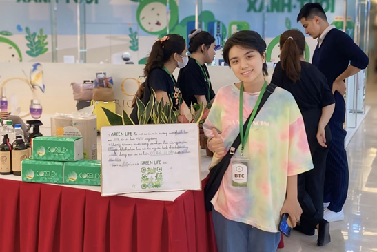 Bạn Tường Vân (Cầu Giấy, Hà Nội) - thành viên của Tổ chức Green Life.