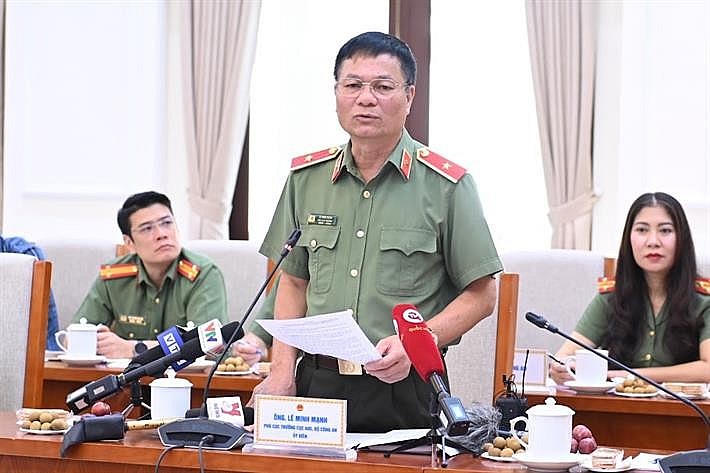 Đại diện Bộ Công an trao đổi tại hội nghị.