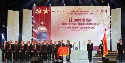 Agribank vinh dự đón nhận Huân chương Lao động hạng Nhất cho thành tựu vẻ vang của 30 năm xây dựng và phát triển 