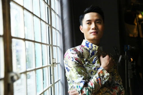 Thí sinh nam duy nhất Tuấn Hoàng sẽ song ca cùng với nữ danh ca Ý Lan – giám khảo đã nhận định Tuấn Hoàng là thí sinh có giọng ngân đẹp hiếm thấy.  Được song ca với danh ca Ý Lan là một vinh dự cho anh nhưng cũng là một áp lực rất lớn bởi giọng hát của cô Ý Lan quá điêu luyện với phần luyến láy rất đặc biệt.