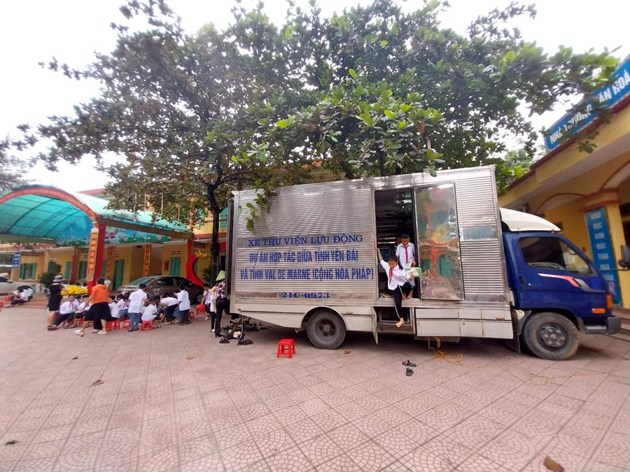 Mang ánh sáng tri thức đến với người dân vùng sâu, vùng xa - Ảnh 1.