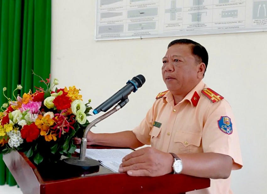Trưởng Phòng CSGT, Công an tỉnh Bến Tre đề nghị Hội đồng sát hạch giữ vững nguyên tắc công khai, minh bạch, chính xác. Ảnh: Đăng Khoa