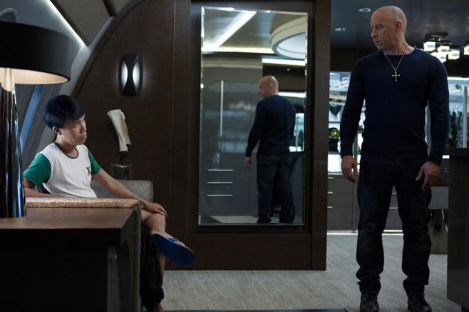 Thanh ni&ecirc;n Việt Nam bắt nạt cả sao Hollywood bằng những ng&oacute;n nghề Photoshop đỉnh cao