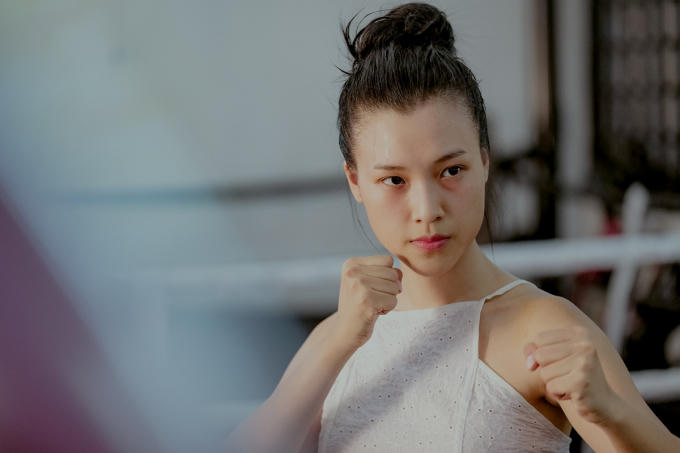 Hoàng Oanh tiết lộ hậu trường tập luyện cực khổ cho vai diễn đại ca Mỹ Dung trong Những tháng năm rực rỡ