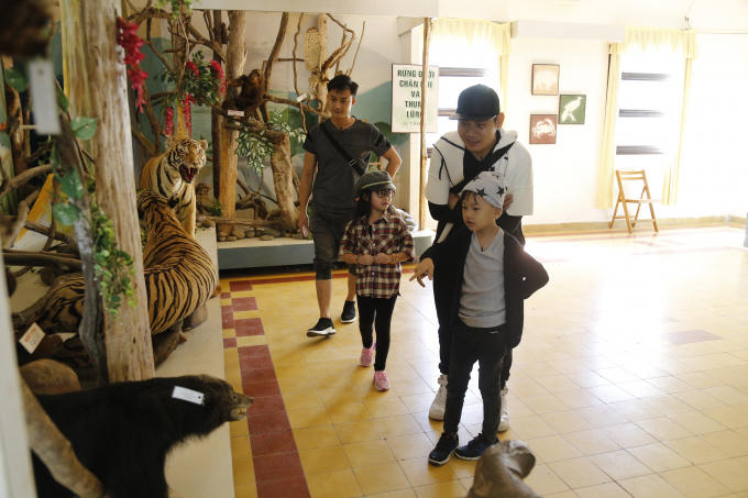 Tham quan Viện nghiên cứu thực vật Tây Nguyên.