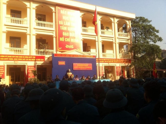 Quận Hà Đông ra quân huấn luyện quân sự.