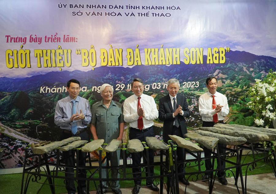 danda_KhanhSon_KhanhHoa