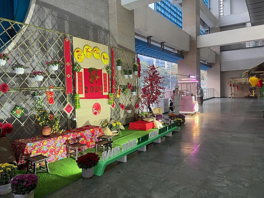 Hoạt động thiết thực và ý nghĩa với mong muốn mang đến cho người dân Thủ đô và du khách một dịch vụ vận tải hành khác công cộng liên thông đa phương thức Xanh – Sạch – An toàn trong dịp Tết Nguyên Đán Xuân Ất Tỵ.