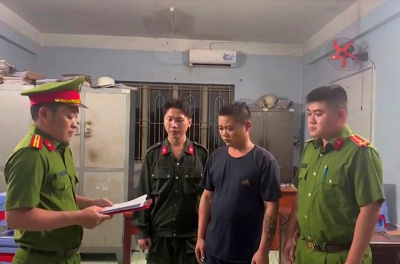 Nguyễn Thế Ninh bị cơ quan chức năng bắt giữ.