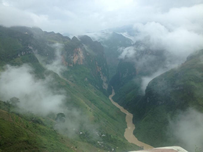 Núi rừng Hà Giang lúc buổi sáng mai