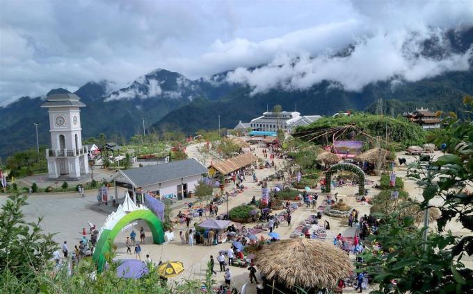 Độc đ&aacute;o lễ cưới người Dao đỏ tại kh&ocirc;ng gian ẩm thực T&acirc;y Bắc Sun World Fansipan Legend