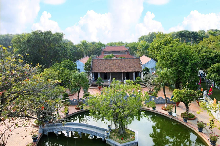 Khu Di tích Đền thờ Danh nhân văn hoá Nguyễn Bỉnh Khiêm.